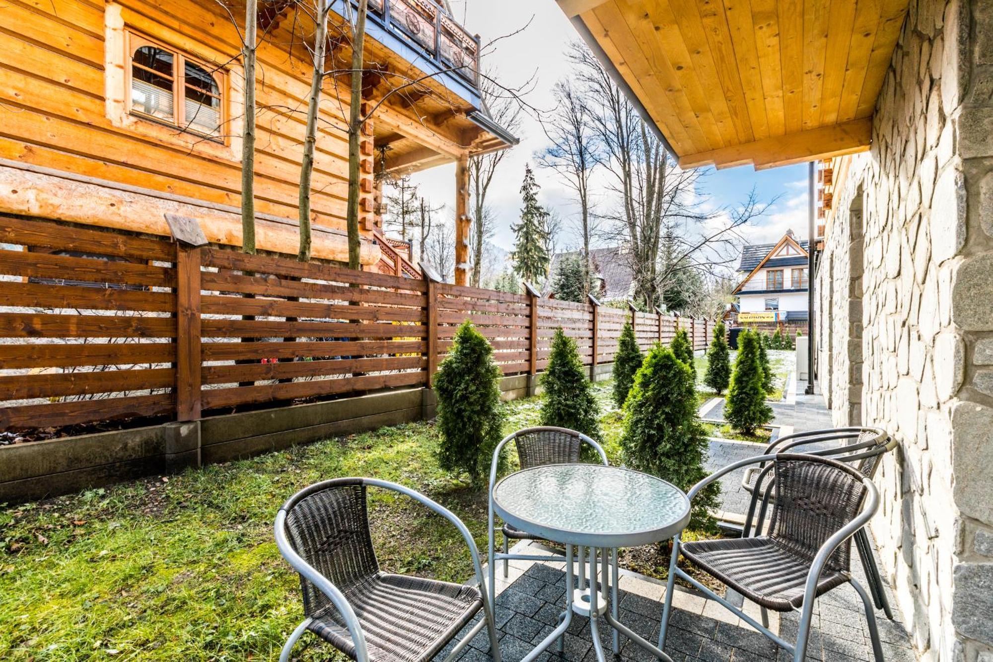 Aparthotel Lucylla — Photos 1